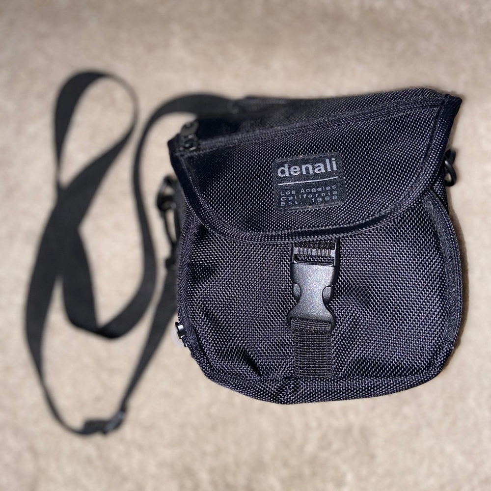 denali camera bag with crossbody strap